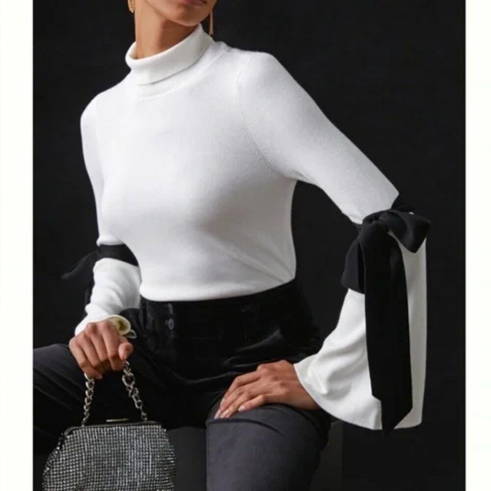 Anthropologie Maeve White Black Mock Neck Bell Sleeve Sweater Size S